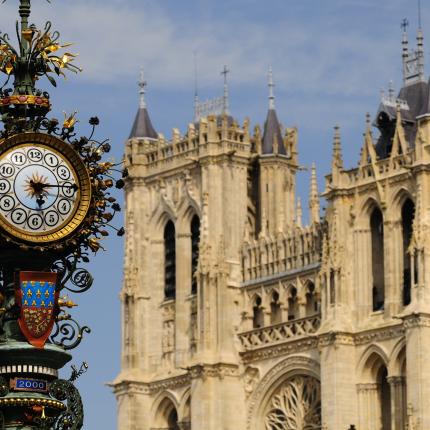La Cathédrale et l'horloge Dewailly